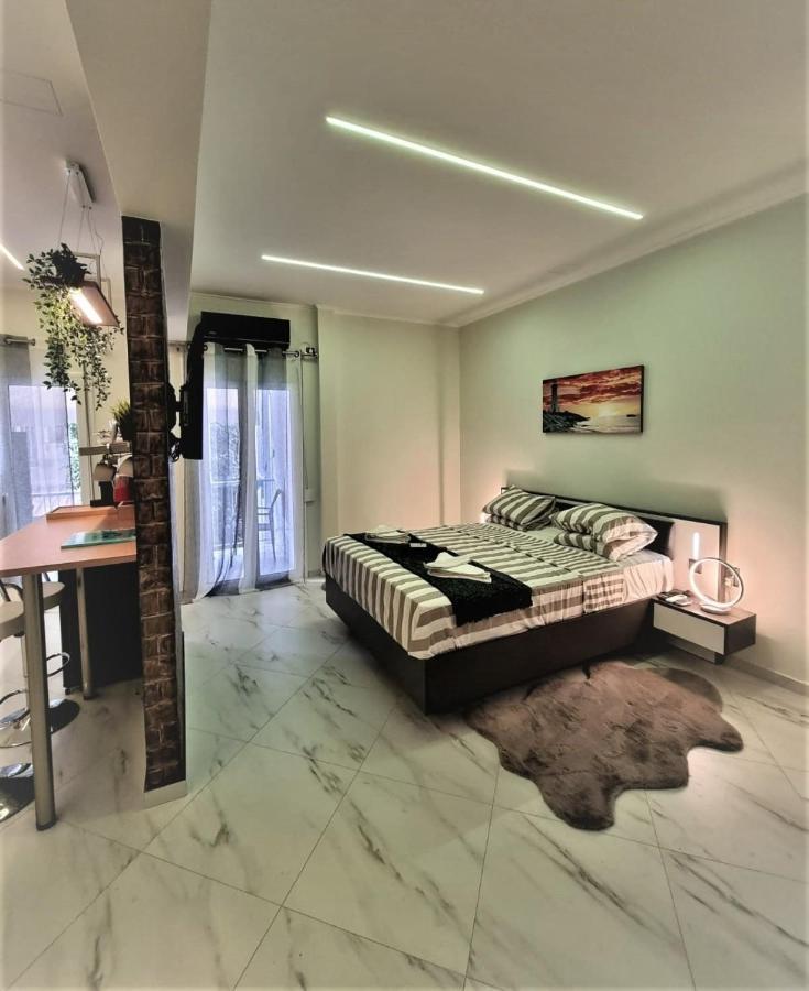 Romantic Deluxe Svite Wise Jacuzzi And Sauna Ateny Zewnętrze zdjęcie