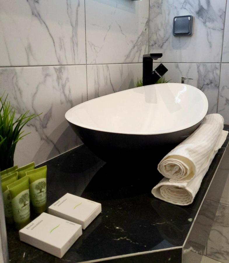 Romantic Deluxe Svite Wise Jacuzzi And Sauna Ateny Zewnętrze zdjęcie