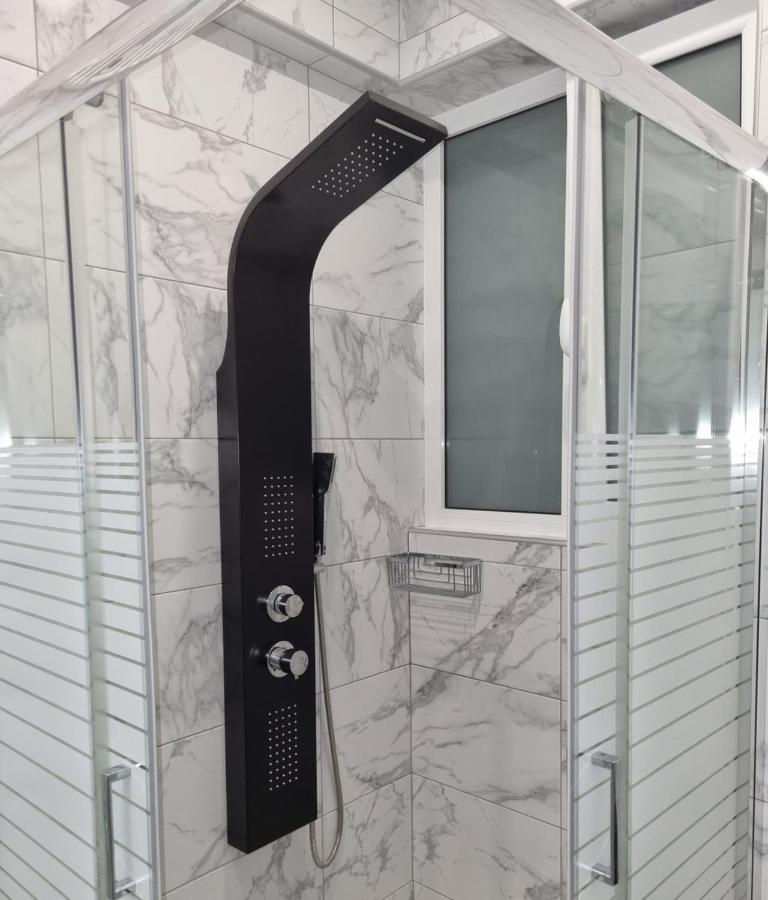 Romantic Deluxe Svite Wise Jacuzzi And Sauna Ateny Zewnętrze zdjęcie
