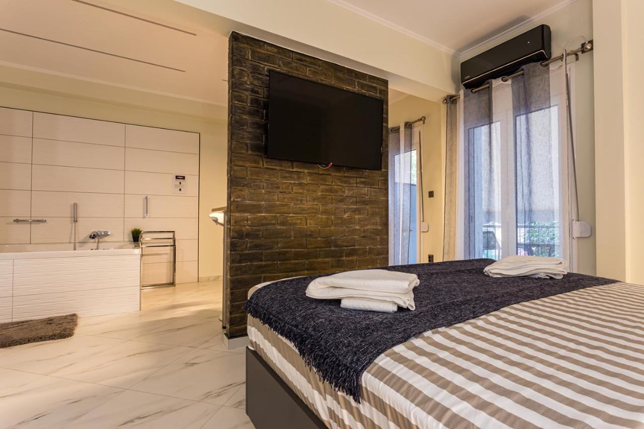 Romantic Deluxe Svite Wise Jacuzzi And Sauna Ateny Zewnętrze zdjęcie