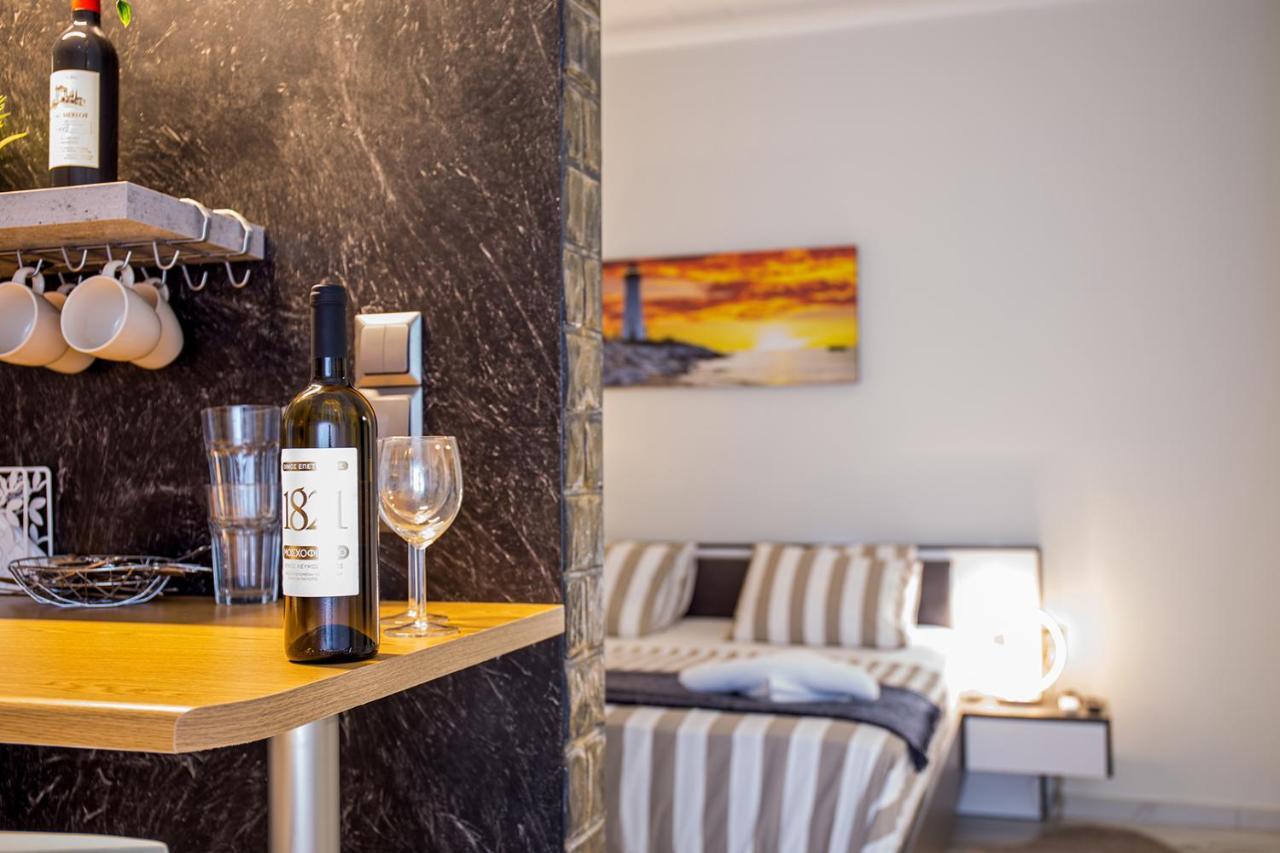 Romantic Deluxe Svite Wise Jacuzzi And Sauna Ateny Zewnętrze zdjęcie